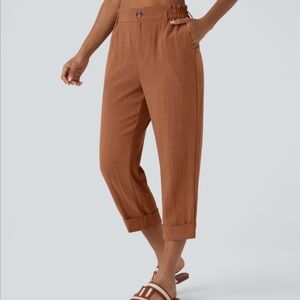 HALARA Women's Tan Capris